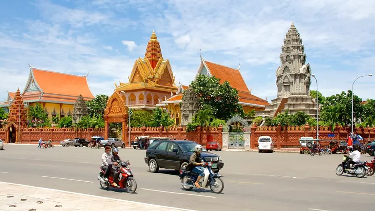 Wat Ounalom, Phnom Penh